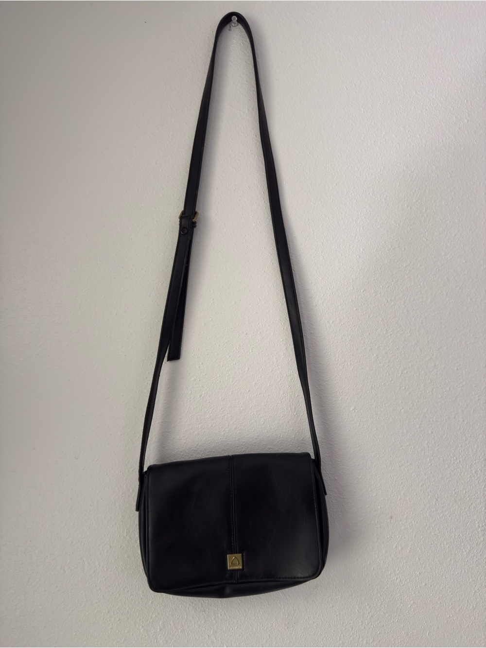 VTG Liz Claiborne Portfolio Black Faux Leather Crossbody Bag w Adjustable Strap